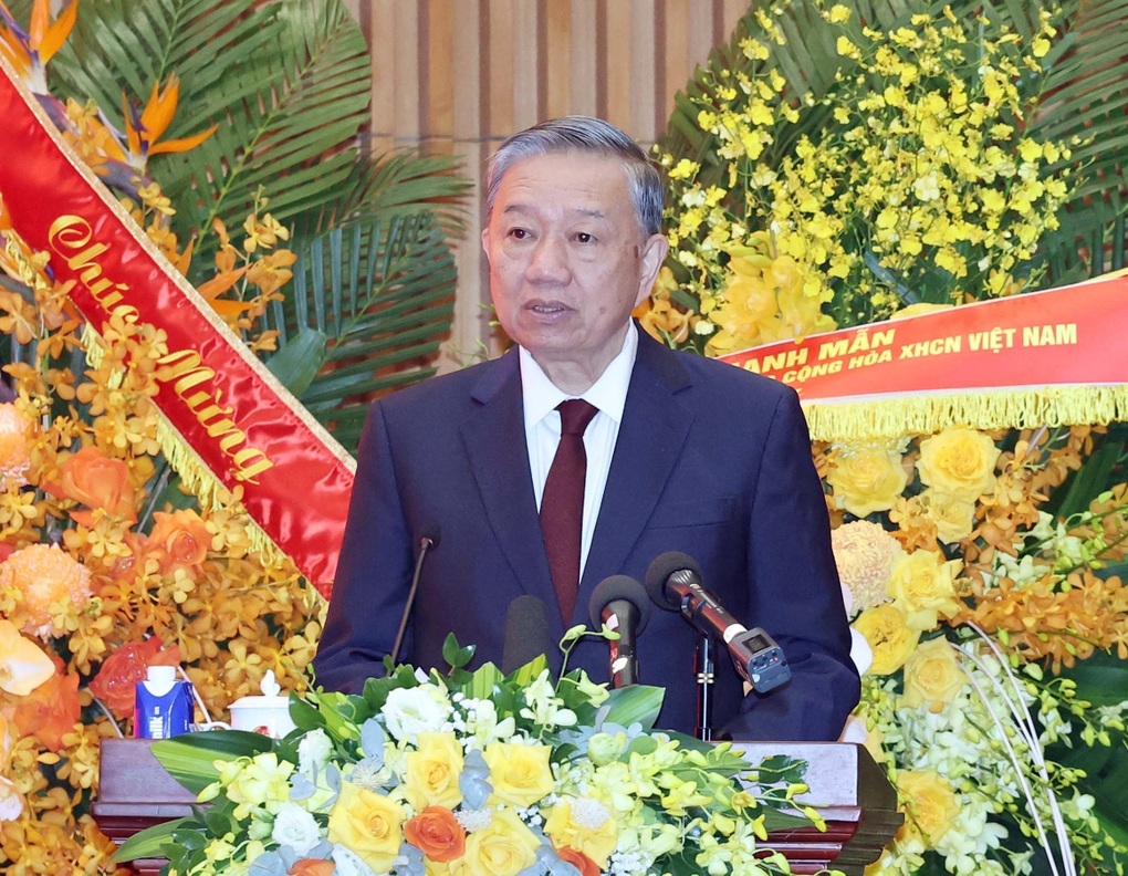 Tổng Bí thư: Pháp luật không chỉ để trừng trị mà còn mở lối hướng thiện - 2 Tổng Bí thư: Pháp luật không chỉ để trừng trị mà còn mở lối hướng thiện - 2