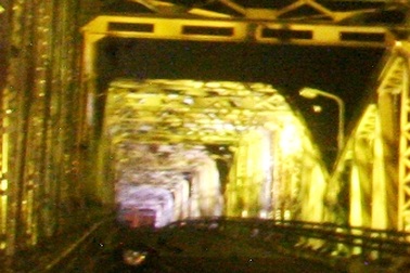 Xe máy đâm xe xích lô, 1 thanh niên tử vong