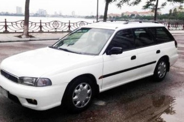 Cơn khát ôtô: Chấp nhận mua xe đồng nát để ăn Tết