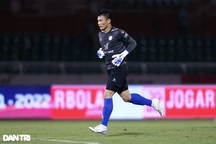 Công Phượng tái ngộ thủ môn Bùi Tiến Dũng ở trận tranh vé vớt V-League