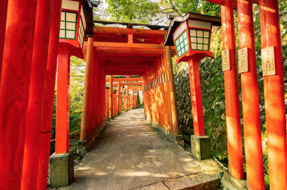 Những cánh cổng torii nổi tiếng nhất tại Nhật Bản - 12 Những cánh cổng torii nổi tiếng nhất tại Nhật Bản - 12