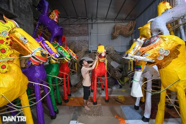 Ngôi làng chuyên sản xuất ngựa giấy, đồ phục vụ "cõi âm" ở Hà Nội