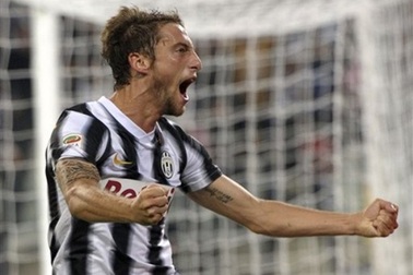 Người hùng của Juventus lọt vào “mắt xanh” của Sir Alex