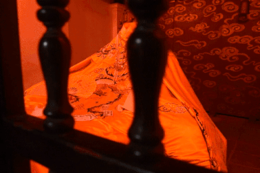 Bí ẩn về tượng đá không đầu trong am cổ ở Hà Nội