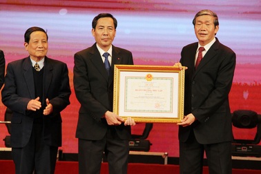 Báo Nhân dân đón nhận Huân chương Độc lập hạng Nhất