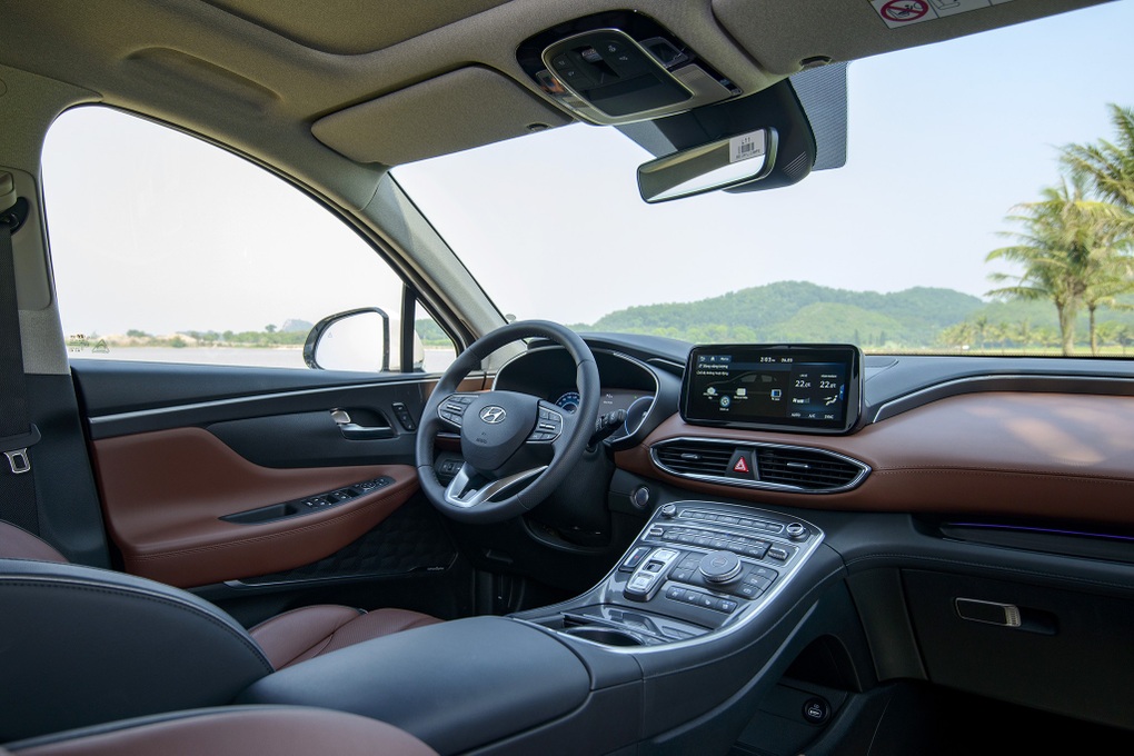 Hyundai Santa Fe Hybrid giá 1,450 tỷ đồng, ăn hơn 5 lít xăng cho 100km - 6 Hyundai Santa Fe Hybrid giá 1,450 tỷ đồng, ăn hơn 5 lít xăng cho 100km - 6