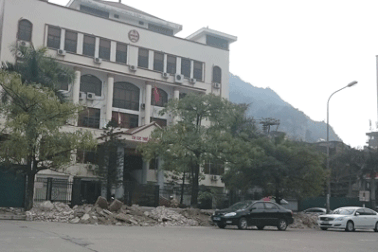 Bí Thư tỉnh chỉ đạo giải quyết vụ phế thải xây dựng “vây” Chi cục Thuế