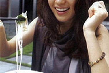 Han Hyo Joo đáng yêu tới Việt Nam!