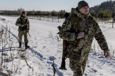 Nga thông báo rút quân khỏi biên giới Ukraine, chứng khoán tăng mạnh