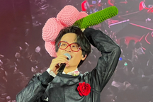 Hà Anh Tuấn làm đêm nhạc tại Singapore và Úc, fan quan ngại giá vé