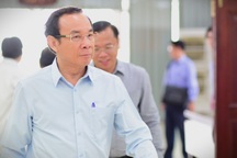 Kiểm tra đột xuất các lãnh đạo qua điện thoại, Bí thư TPHCM đánh giá gì?