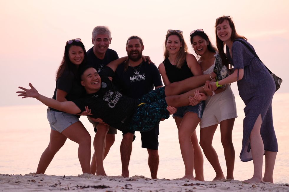 Khách Việt chi 50 triệu đồng và hành trình săn cá mập khát máu ở Maldives - 10 Khách Việt chi 50 triệu đồng và hành trình săn cá mập khát máu ở Maldives - 10