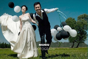 “Bao Thanh Thiên” Vương Học Binh “khoe” ảnh cưới