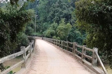 Bất ngờ nhảy cầu tự vẫn khi đang đi chơi cùng bạn