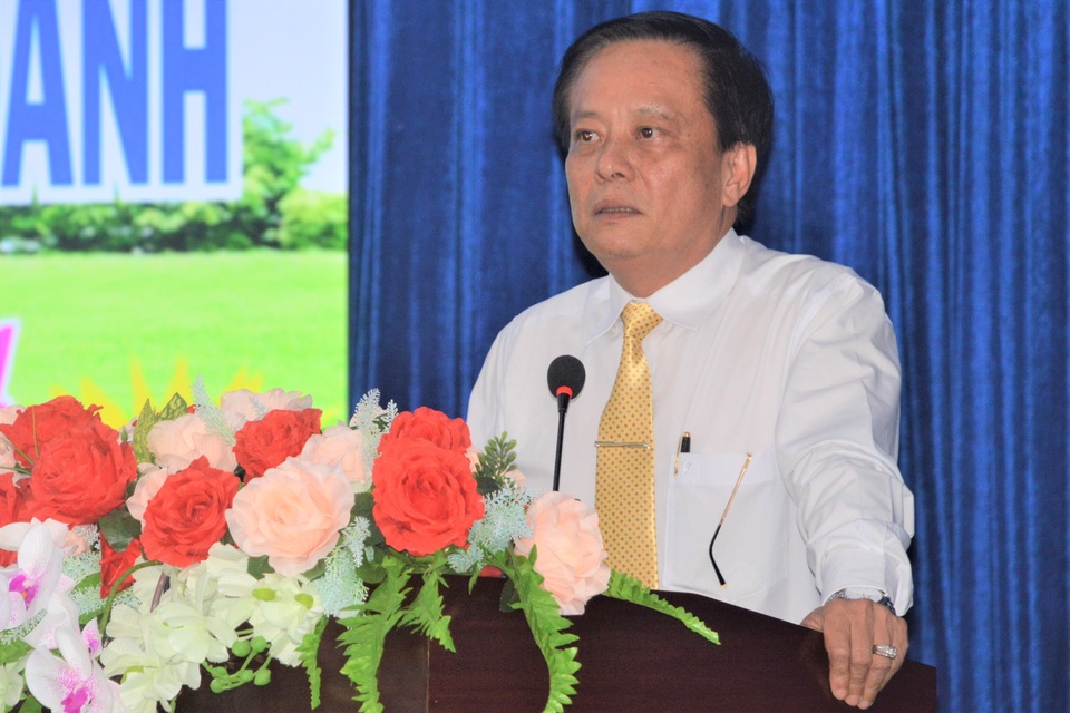 Chủ tịch thị xã vận thơ Tố Hữu để kêu gọi giải cứu hành tím - 2 Chủ tịch thị xã vận thơ Tố Hữu để kêu gọi giải cứu hành tím - 2