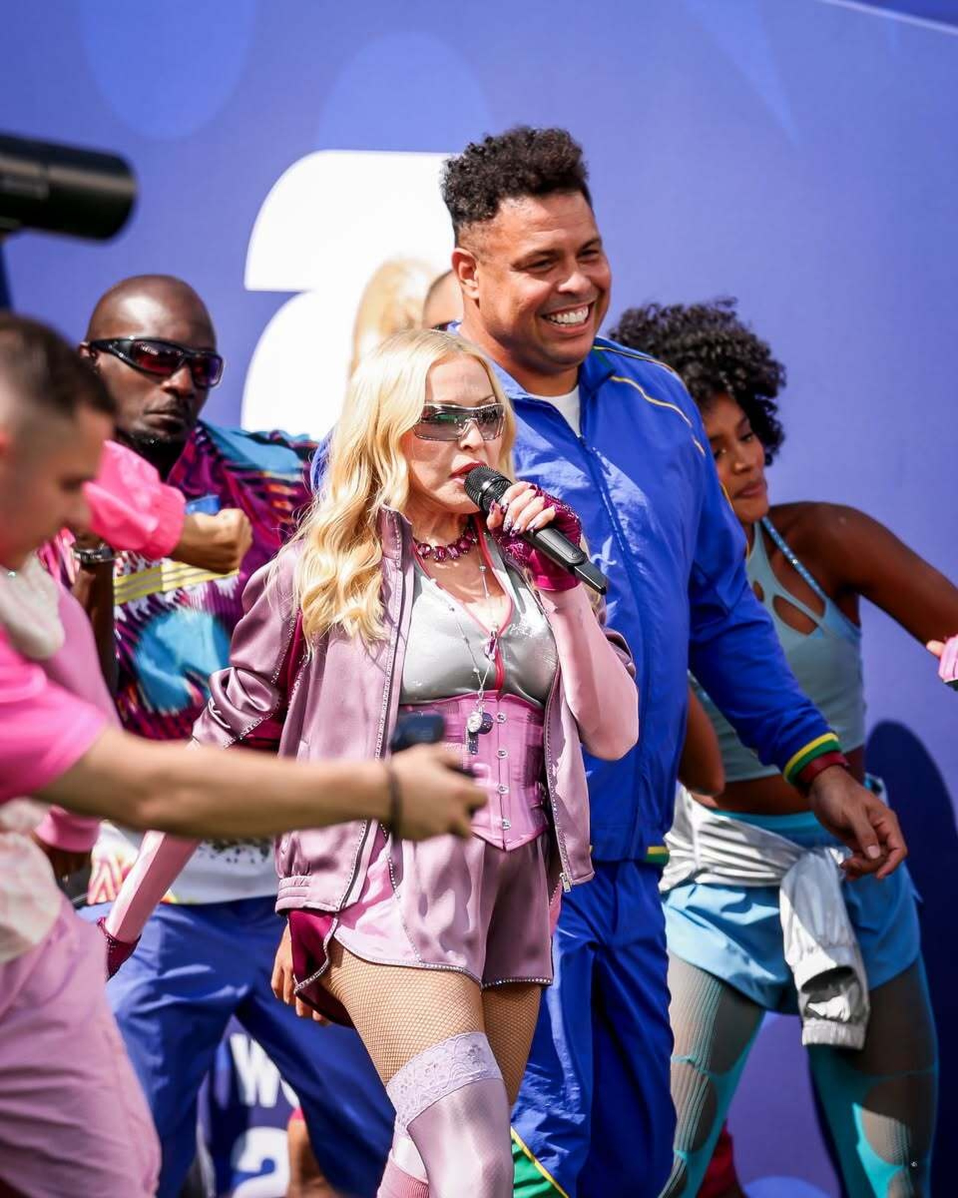 11 phút bùng nổ của Shakira, BTS, Justin Bieber tại chung kết World Cup - 3