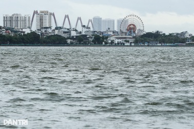 Hoàn lưu bão Wipha gây mưa dông ở nhiều tỉnh thành