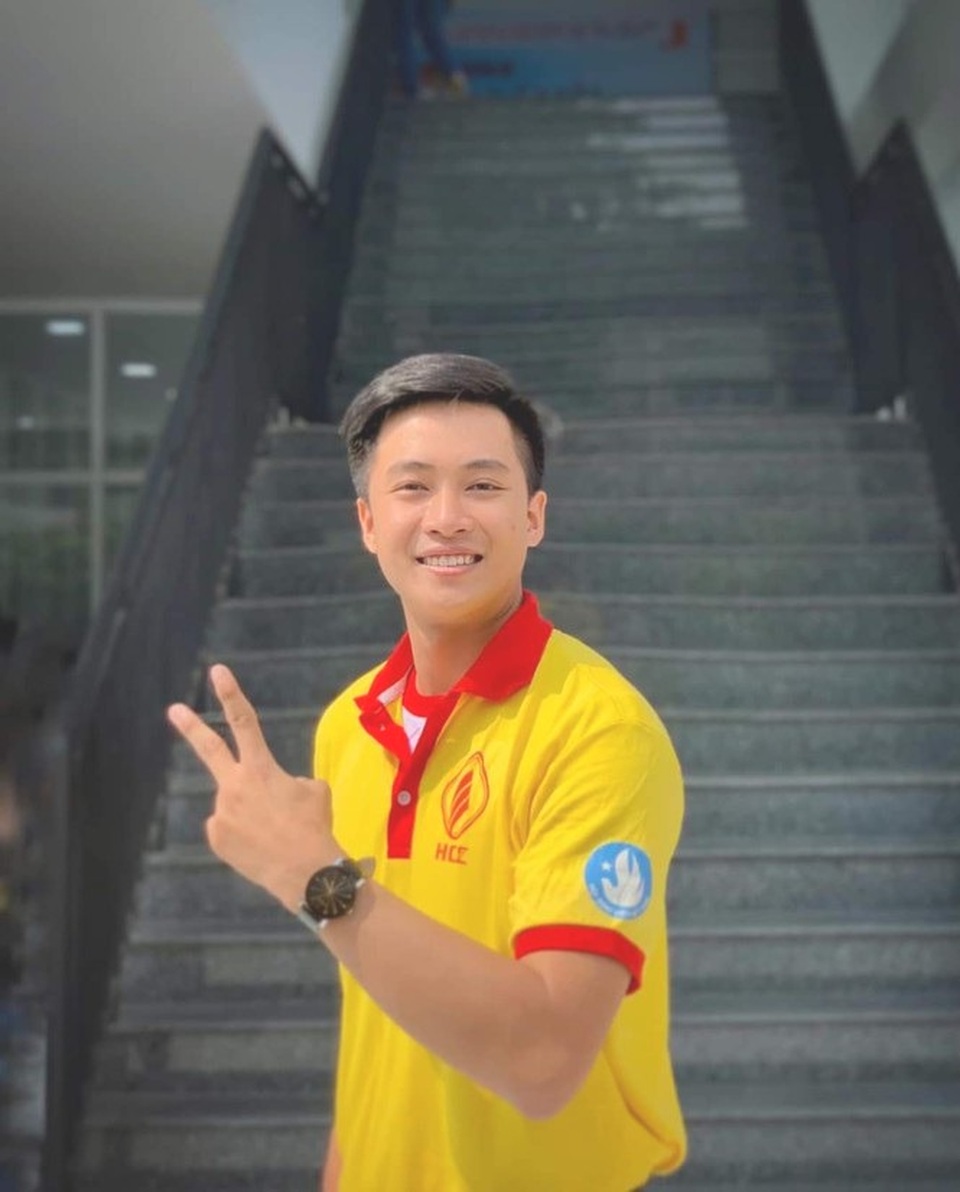 Nam thần Chủ tịch Hội sinh viên với cú đúp giải thưởng danh giá - 1 Nam thần Chủ tịch Hội sinh viên với cú đúp giải thưởng danh giá - 1