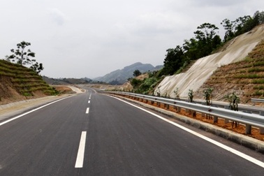 Bộ trưởng Thăng ra “tối hậu thư” cho cao tốc Nội Bài - Lào Cai