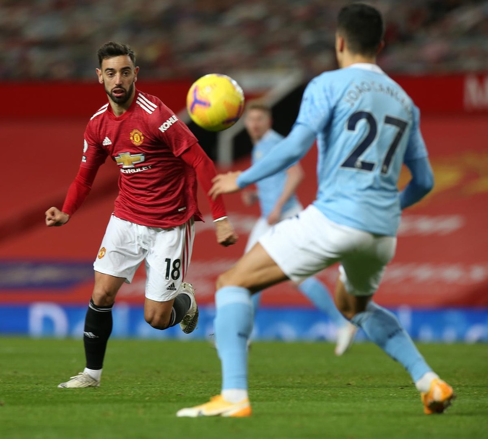 Những khoảnh khắc Man Utd và Man City bắt tay chia điểm - 17 Những khoảnh khắc Man Utd và Man City bắt tay chia điểm - 17