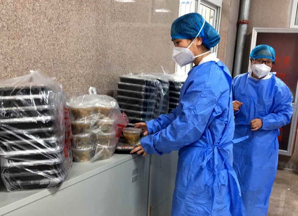 Nhà hàng nấu ăn miễn phí cho những người nhiễm virus corona - 7 Nhà hàng nấu ăn miễn phí cho những người nhiễm virus corona - 7
