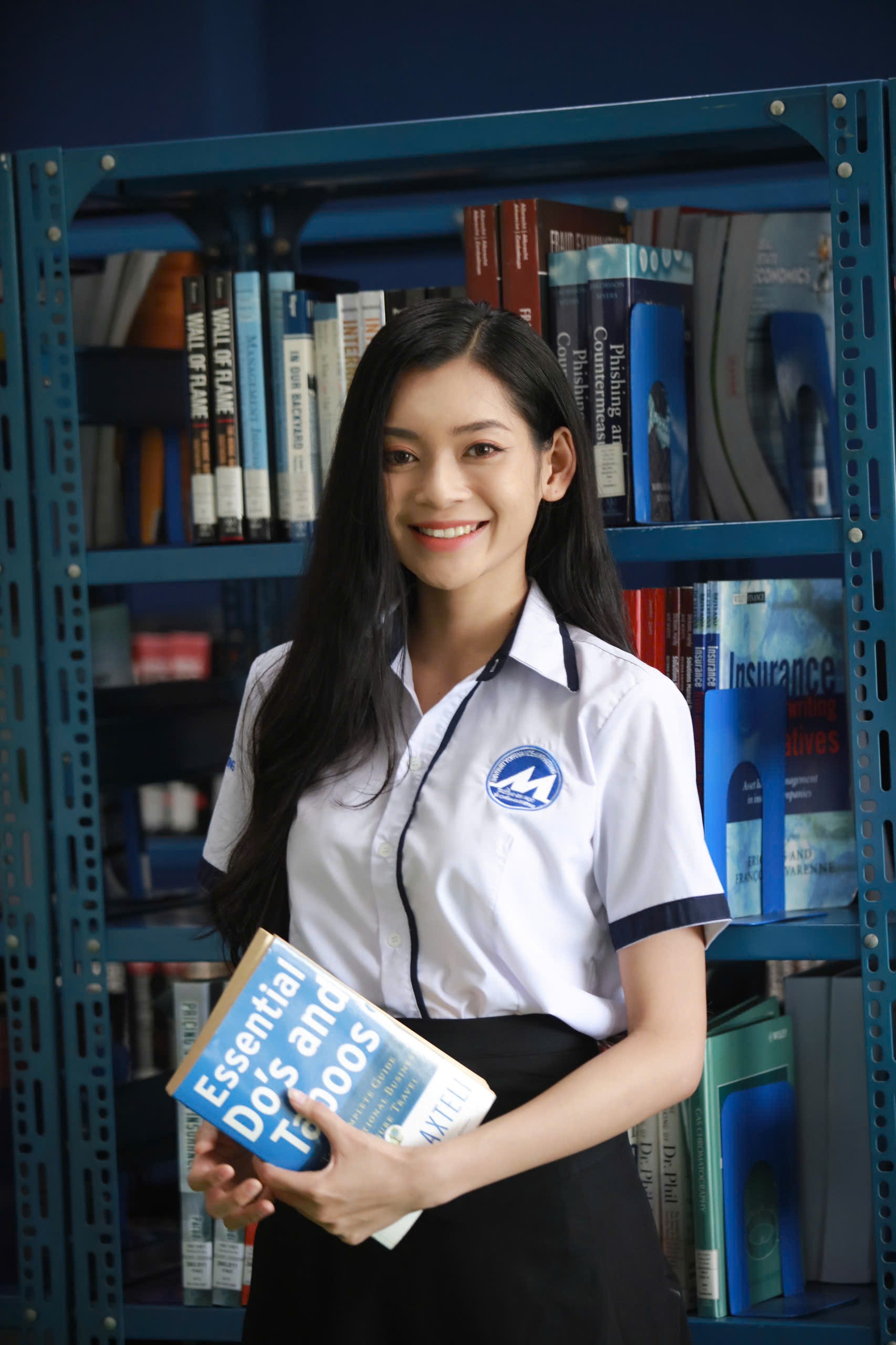 Hai hoa hậu đăng quang trong 2 ngày, cùng học một trường đại học - 8 Hai hoa hậu đăng quang trong 2 ngày, cùng học một trường đại học - 8