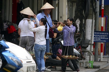 “Nữ quái” lộng hành, chính quyền sở tại không biết