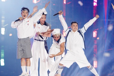 Concert "Anh trai": 5 tiếng bùng nổ, vạn khán giả hò hét dưới mưa nhân tạo