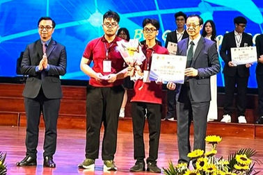Hai thầy trò bị từ chối cấp visa sang Mỹ dự thi khoa học kỹ thuật quốc tế