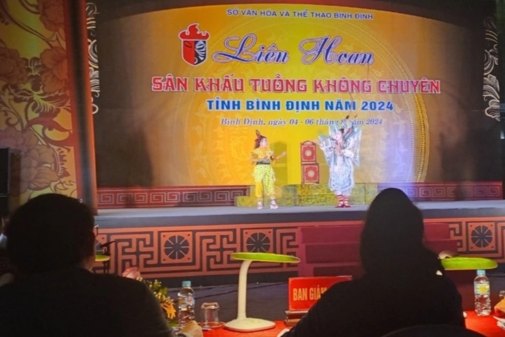 Nghệ nhân ngã gục trên sân khấu: Dấu hiệu cảnh báo bệnh chết người - 1 Nghệ nhân ngã gục trên sân khấu: Dấu hiệu cảnh báo bệnh chết người - 1