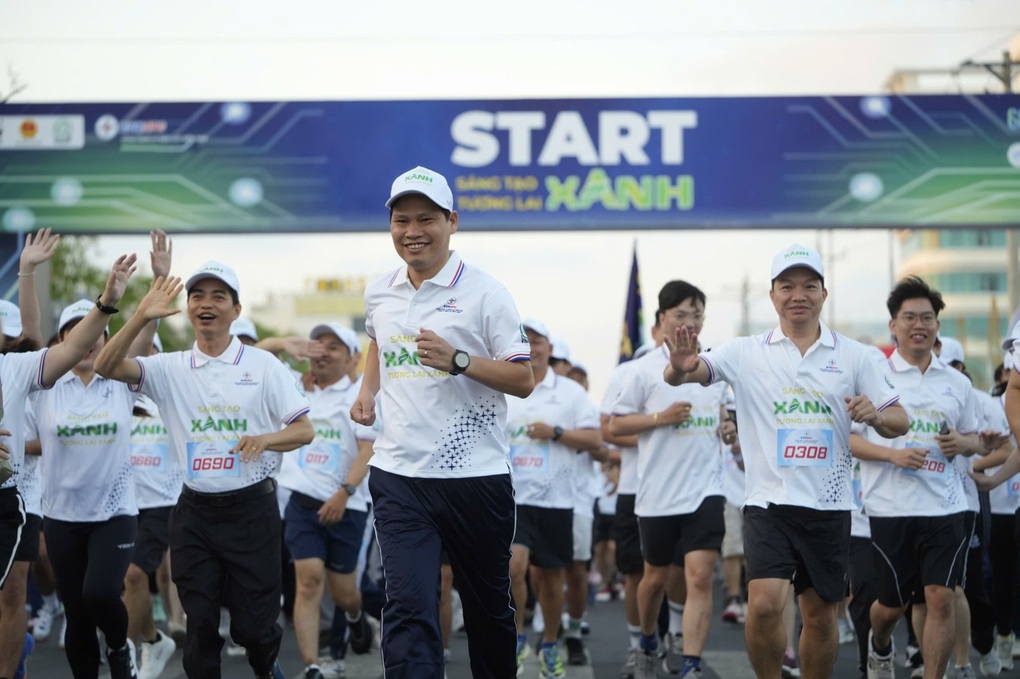 EVNSPC tổ chức Lễ hưởng ứng Chiến dịch Giờ Trái đất 2026 - 1 EVNSPC tổ chức Lễ hưởng ứng Chiến dịch Giờ Trái đất 2026 - 1
