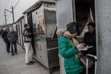 Con phố xem tướng số nổi tiếng của những ông thầy bói mù