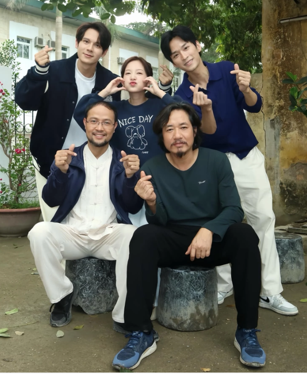 Hotboy 1,78m Cha tôi, người ở lại: Học đàn nguyệt, được Thái Sơn ưu ái - 3 Hotboy 1,78m Cha tôi, người ở lại: Học đàn nguyệt, được Thái Sơn ưu ái - 3
