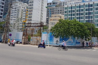 Khu “đất vàng” hơn 3.600 m2 bỏ hoang cả thập kỷ bên bờ biển Nha Trang