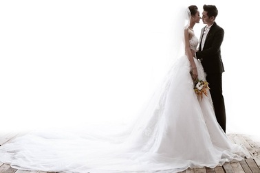 Ngắm ảnh cưới lung linh của người mẫu Lê Thúy