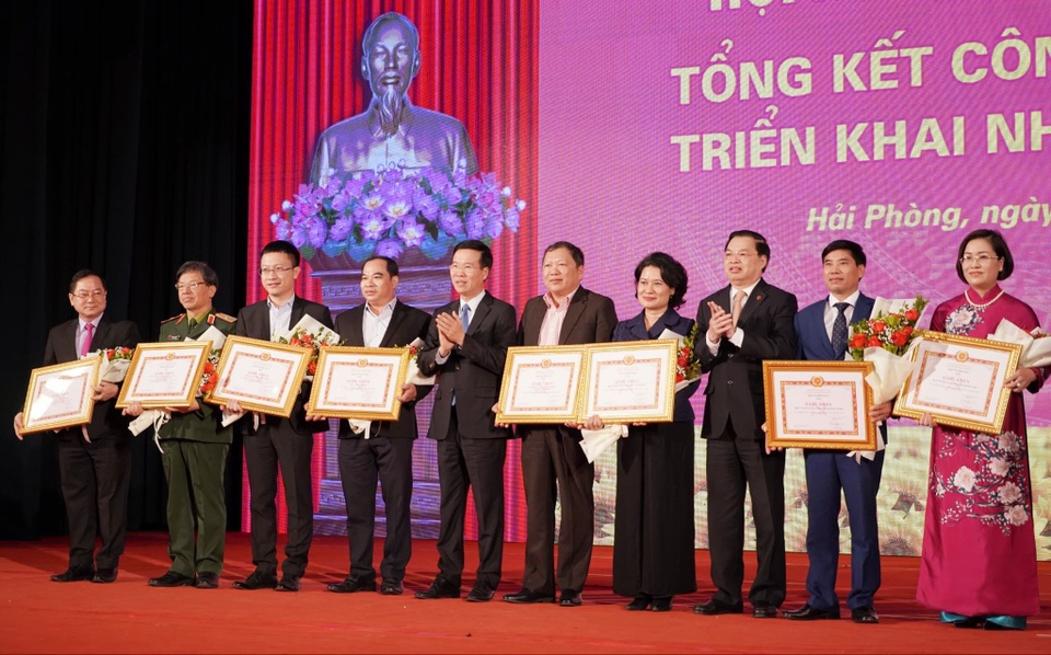 Trưởng Ban Tuyên giáo TƯ: Nâng cao vai trò lãnh đạo của Tổ chức Đảng trong cơ quan báo chí - 4 Trưởng Ban Tuyên giáo TƯ: Nâng cao vai trò lãnh đạo của Tổ chức Đảng trong cơ quan báo chí - 4
