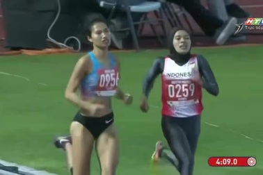 Phạm Thị Oanh giành HCV đường chạy 1500m nữ