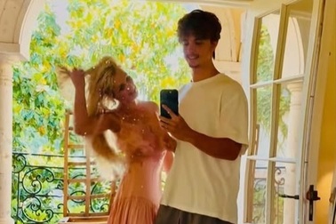 Khoảnh khắc đoàn tụ của Britney Spears và con trai sau nhiều năm xa cách