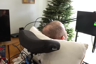 Giao diện não - máy tính giúp bệnh nhân ALS này có thể "nói" được trở lại