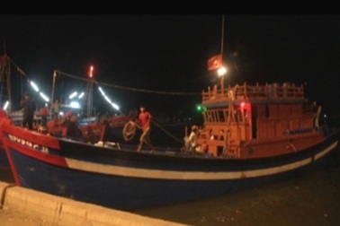 Đưa thi thể 2 ngư dân tử nạn trên biển về quê