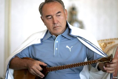 Khi nguyên thủ quốc gia khoe giọng hát