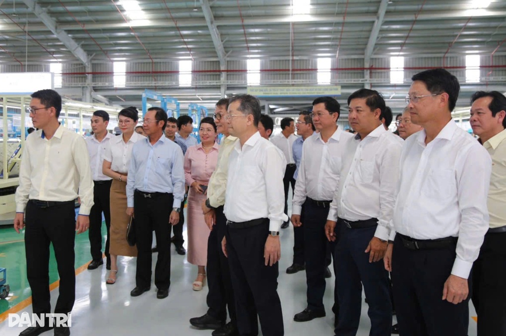 Bí thư Đà Nẵng định hướng phía nam thành phố thành trung tâm công nghiệp - 1 Bí thư Đà Nẵng định hướng phía nam thành phố thành trung tâm công nghiệp - 1