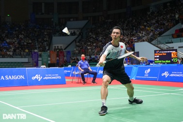 Trận đấu nghẹt thở giữa Nguyễn Tiến Minh và đương kim vô địch thế giới