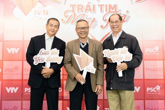 3 người cha: Bùi Công Hiệp, Nguyễn Trung Chắt và Đinh Minh Nhật (từ trái sang phải) không hẹn mà cùng gặp nhau tại chương trình Gala Việc tử tế Tết Nguyên đán 2023.