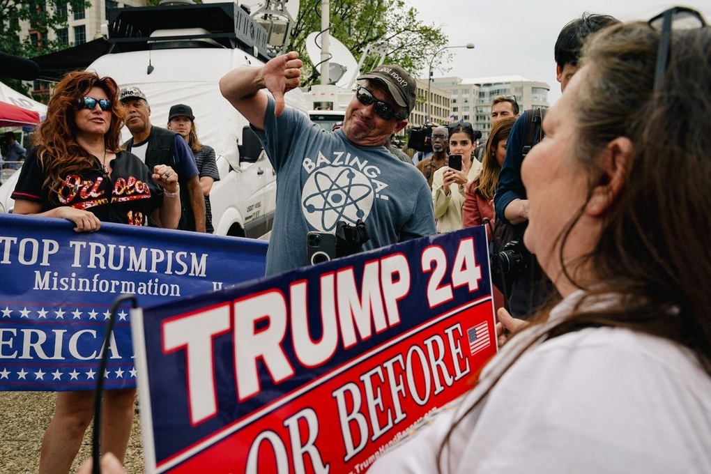 Thấy gì từ lần ra tòa thứ 3 của ông Trump? - 2 Thấy gì từ lần ra tòa thứ 3 của ông Trump? - 2