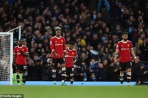 HLV Ralf Rangnick thừa nhận chỉ hai cầu thủ xứng đáng khoác áo Man Utd