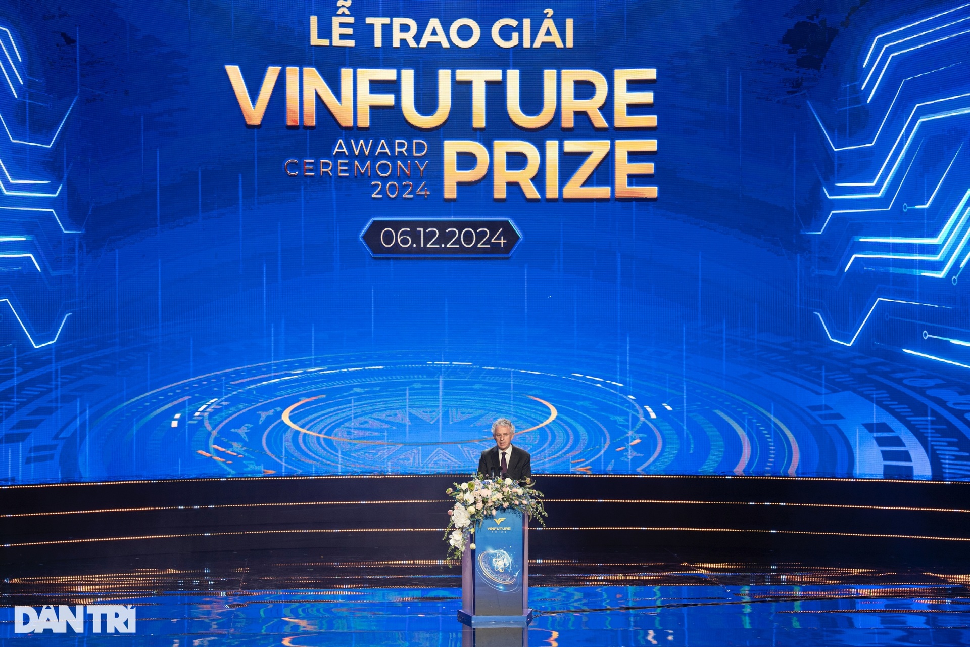Toàn cảnh Lễ trao giải VinFuture 2024 vinh danh những nhà khoa học xuất sắc - 4 Toàn cảnh Lễ trao giải VinFuture 2024 vinh danh những nhà khoa học xuất sắc - 4