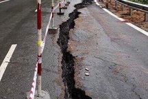 Quốc lộ chục triệu "đô" nứt dài sau mưa bão