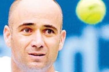 Ngôi sao quần vợt đầu tư vào bóng rổ 