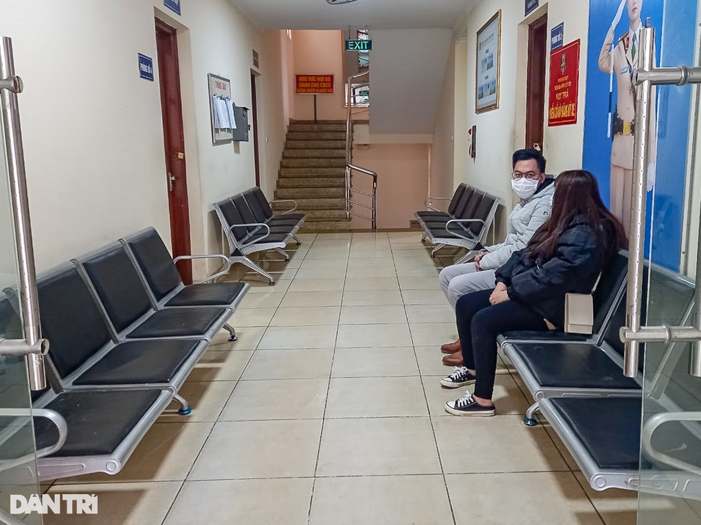 Công sở Hà Nội ngày đầu làm việc: Vắng người dân đến làm thủ tục hành chính - 5 Công sở Hà Nội ngày đầu làm việc: Vắng người dân đến làm thủ tục hành chính - 5